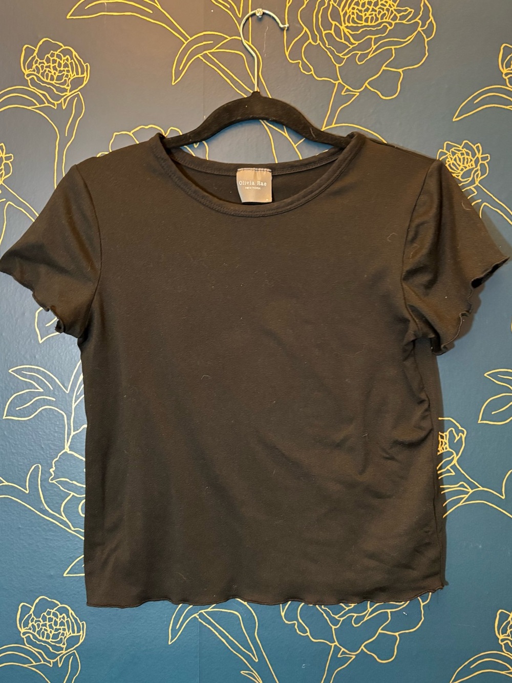 OLIVIA RAE stretch lettuce hem TEE medium BLACK
